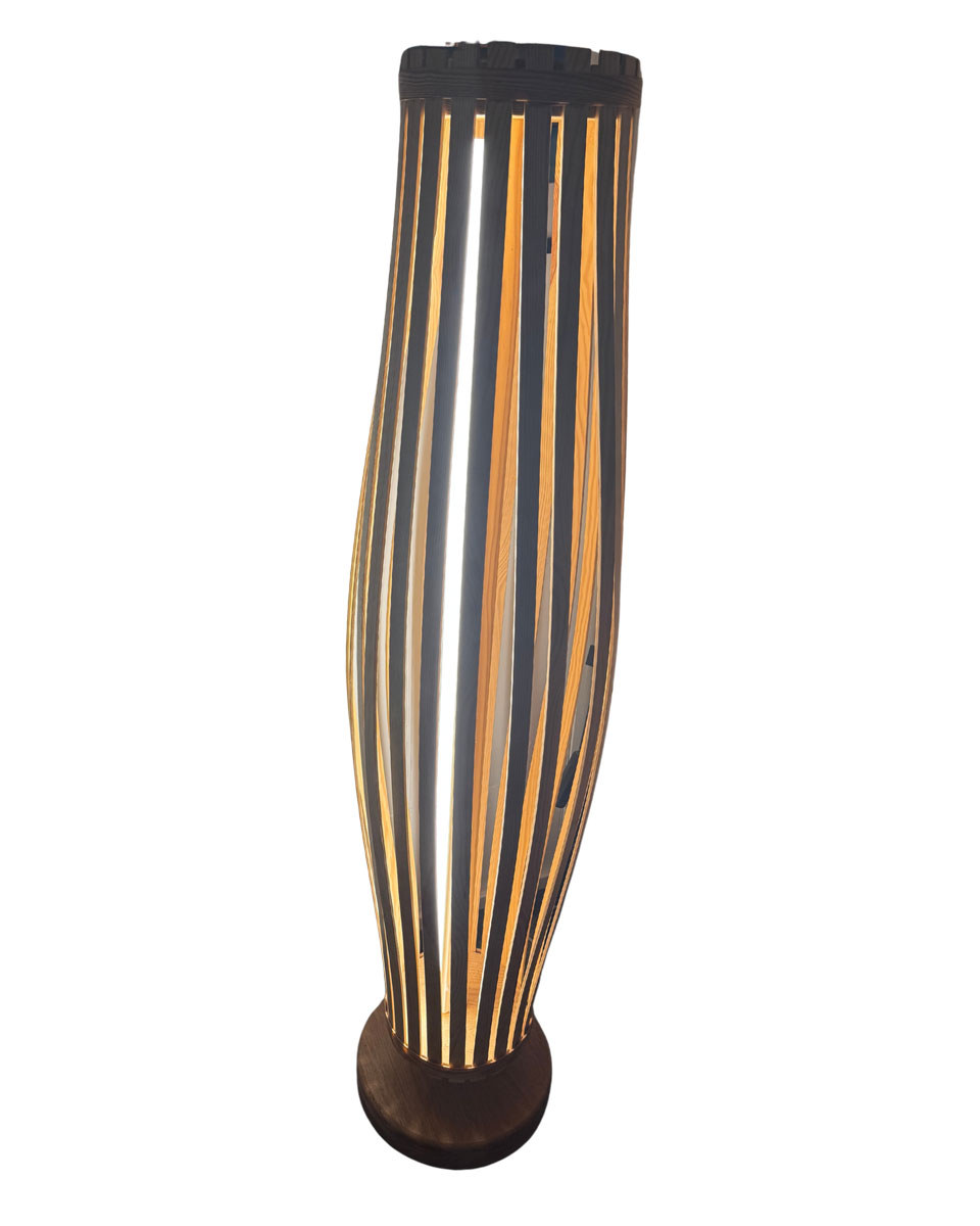 Lampadaire en bois design